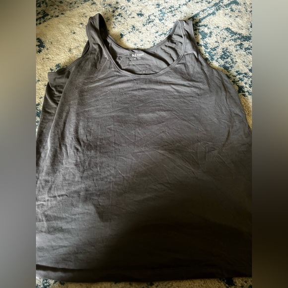 3 old navy tank tops (sizes in description) - Picture 2 of 6